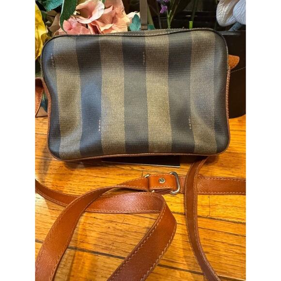 Fendi Handbags - Fendi canvas stripe flap close shoulder bag purse (4000